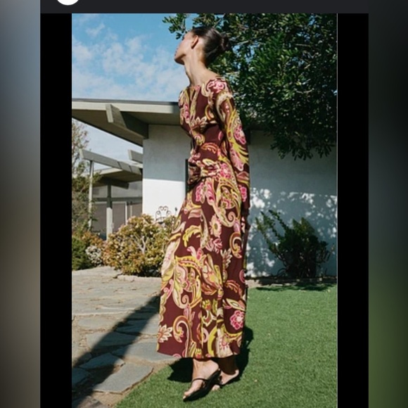 Zara Dresses & Skirts - Zara printed midi dress